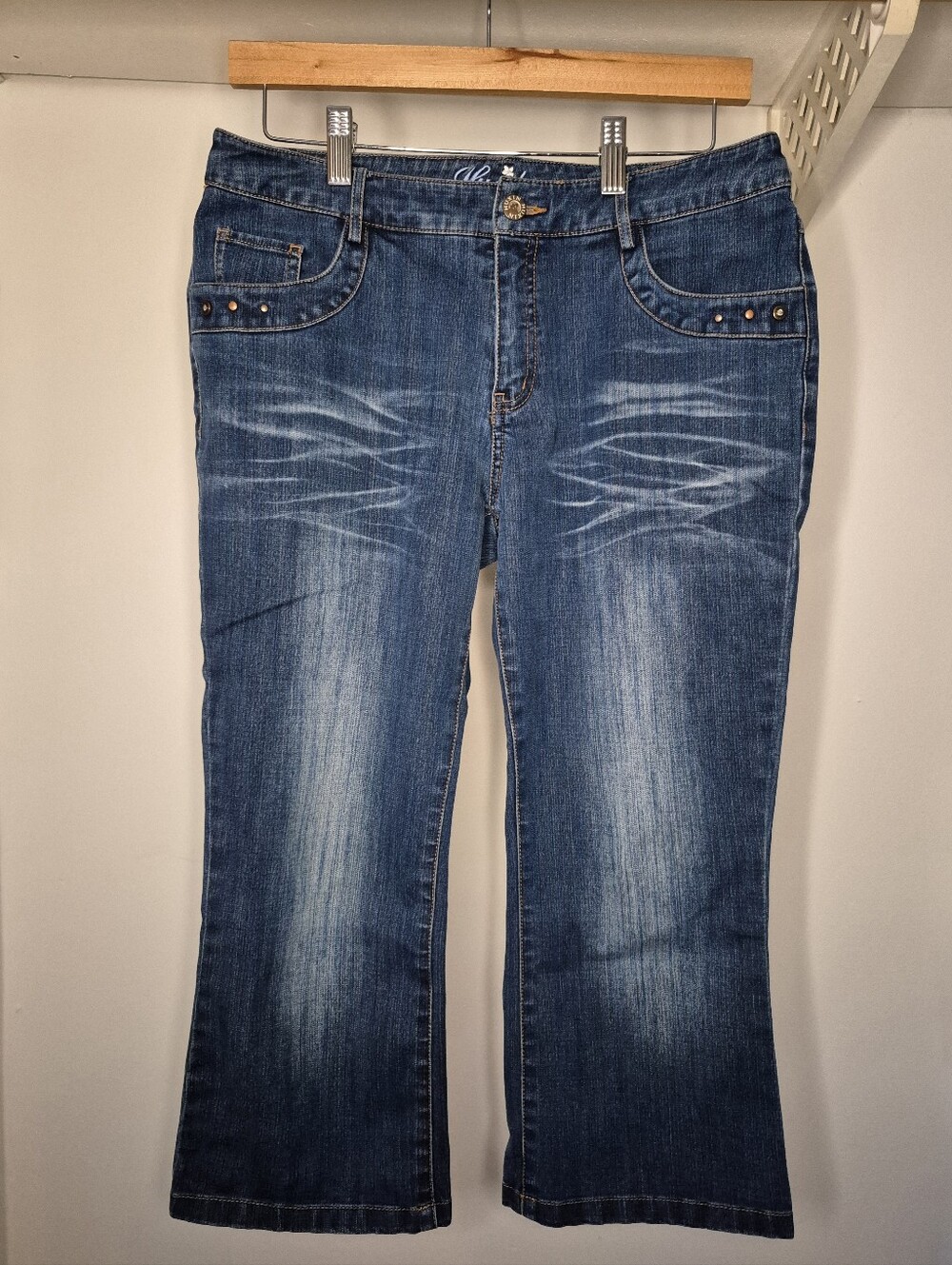 Huedy Denim Capri Jeans